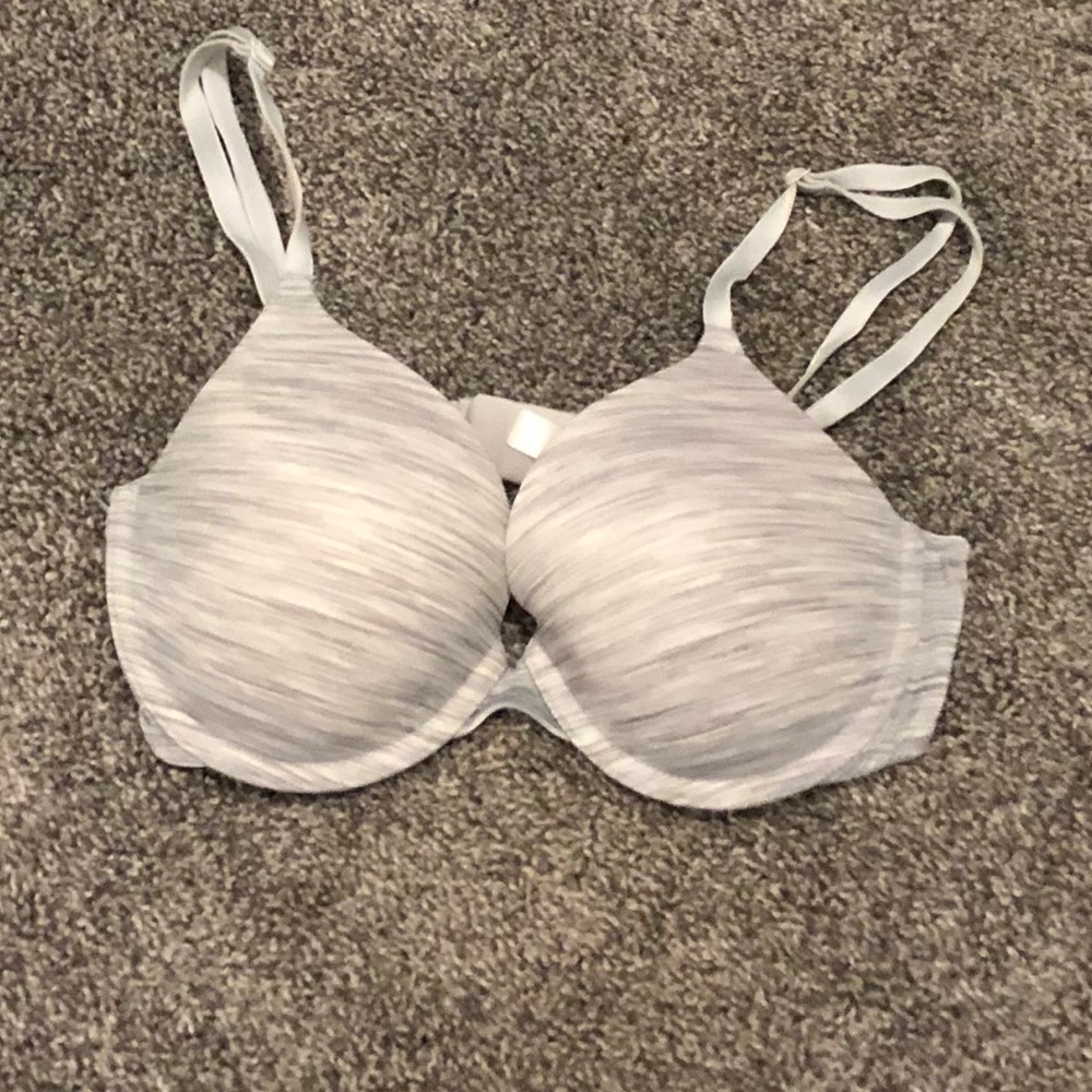 Pink wear everywhere T-shirt bra size 34c
